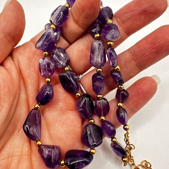Up to 20", Polished Amethyst chunks with gold tone accent beads, necklace! - Picture 5 of 12